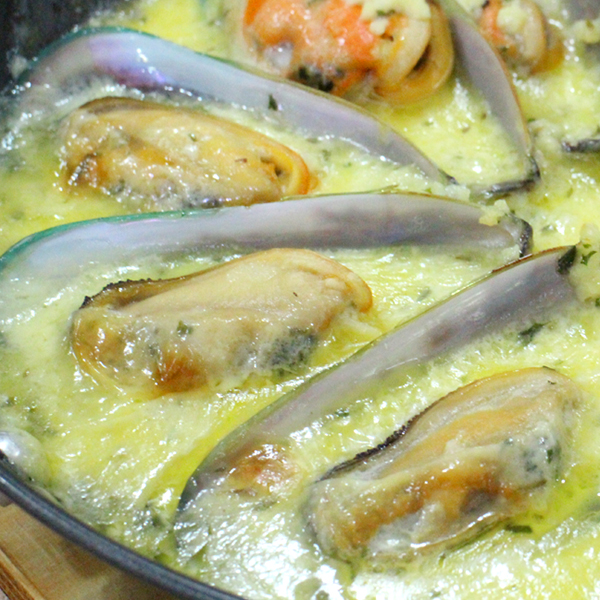 Mussels in a Lemon Butter Garlic Sauce Diy Aussie Seafood House